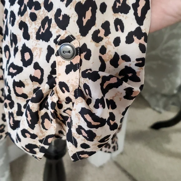 Maurices Cheetah Print Blouse - Picture 4 of 6